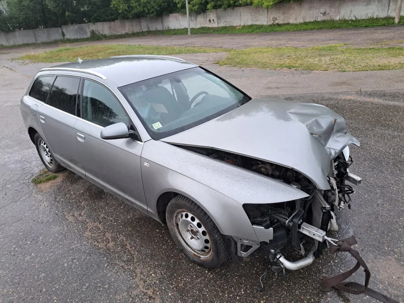 Foto des zerlegten Fahrzeugs 3