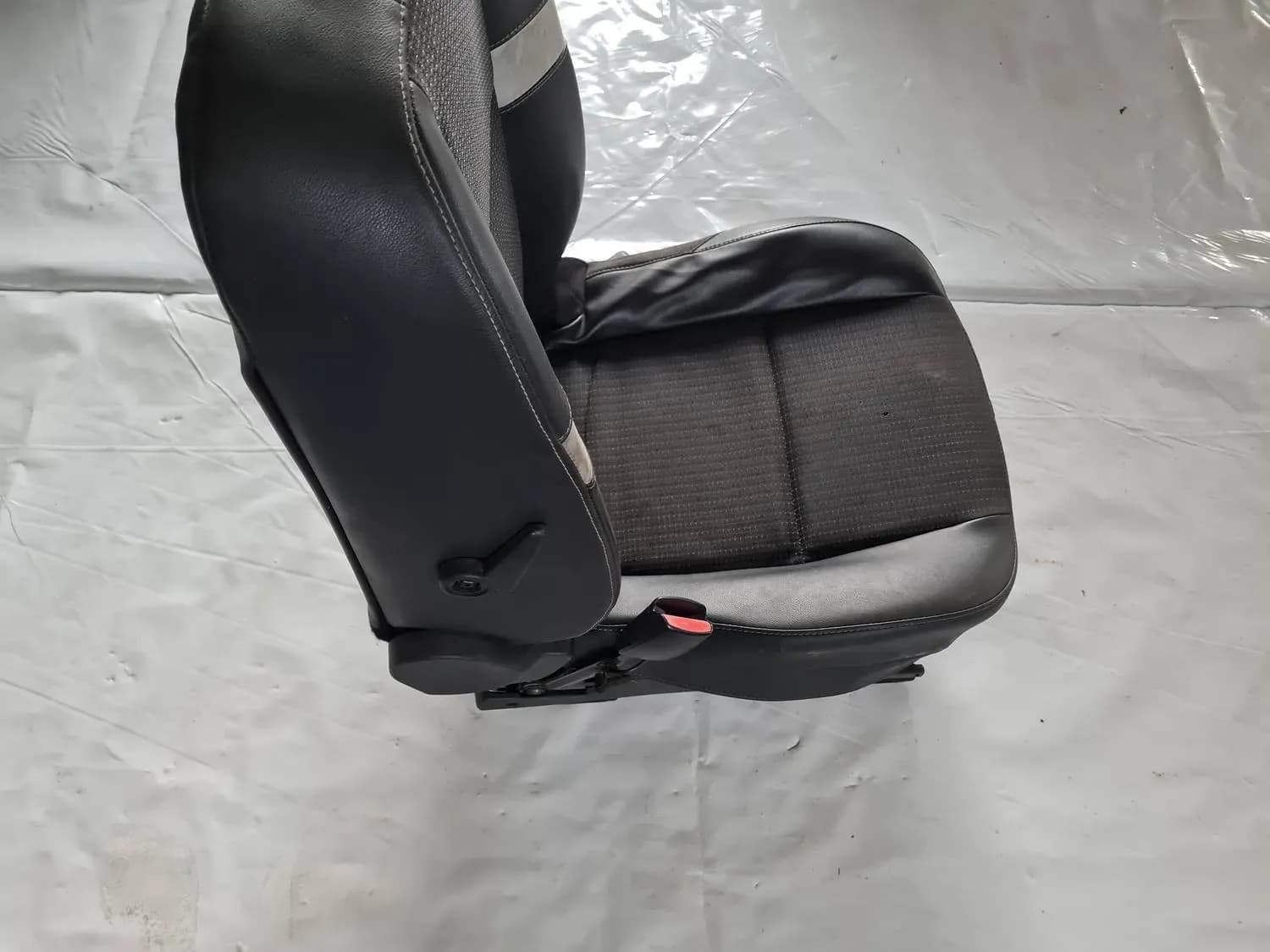 Vordersitz links RENAULT SCENIC III 2011 - foto 1