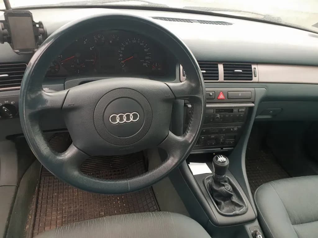 Foto des zerlegten Fahrzeugs 5