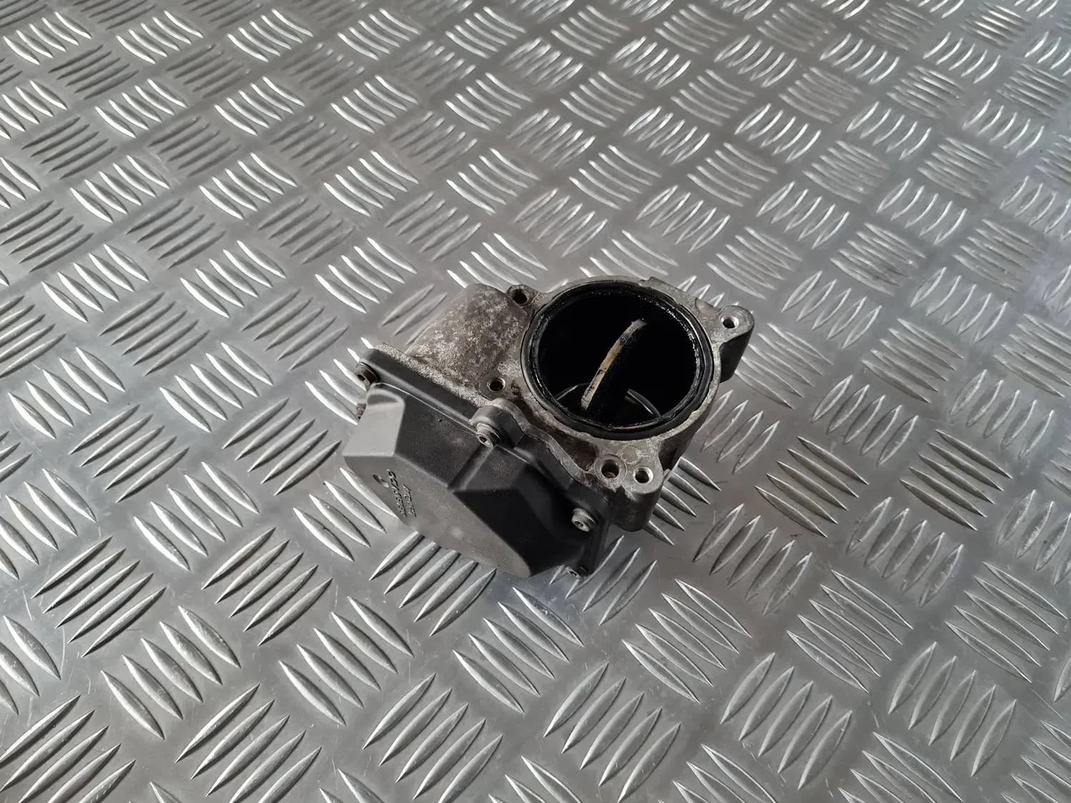 Drosselklappe AUDI A6 2008 - foto 1