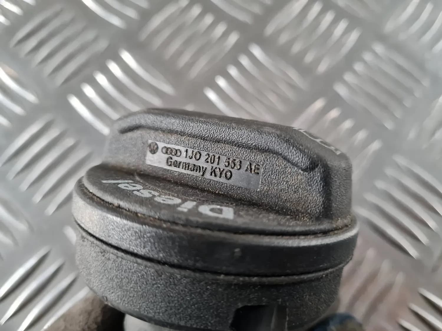 Kraftstoffeinfülldeckel AUDI A6 2008 - foto 2