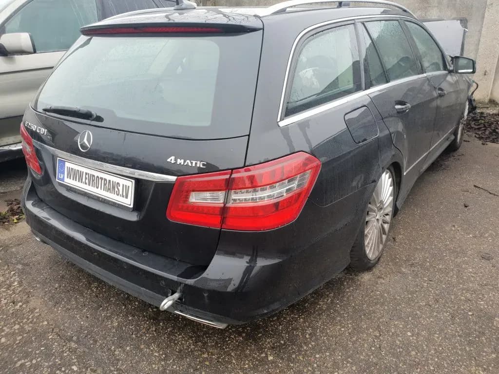 Foto des zerlegten Fahrzeugs 1