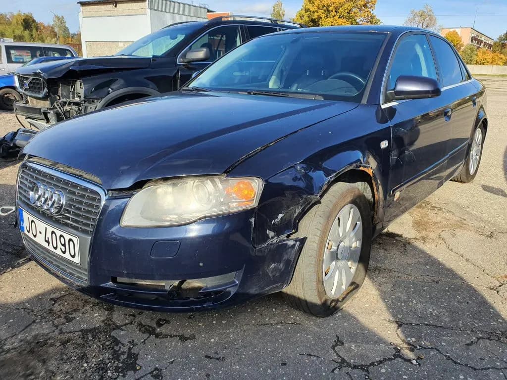 Foto des zerlegten Fahrzeugs 2