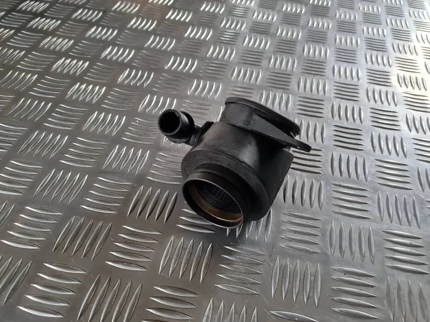 Luftfilter-Resonator AUDI A6 2008 - foto 2