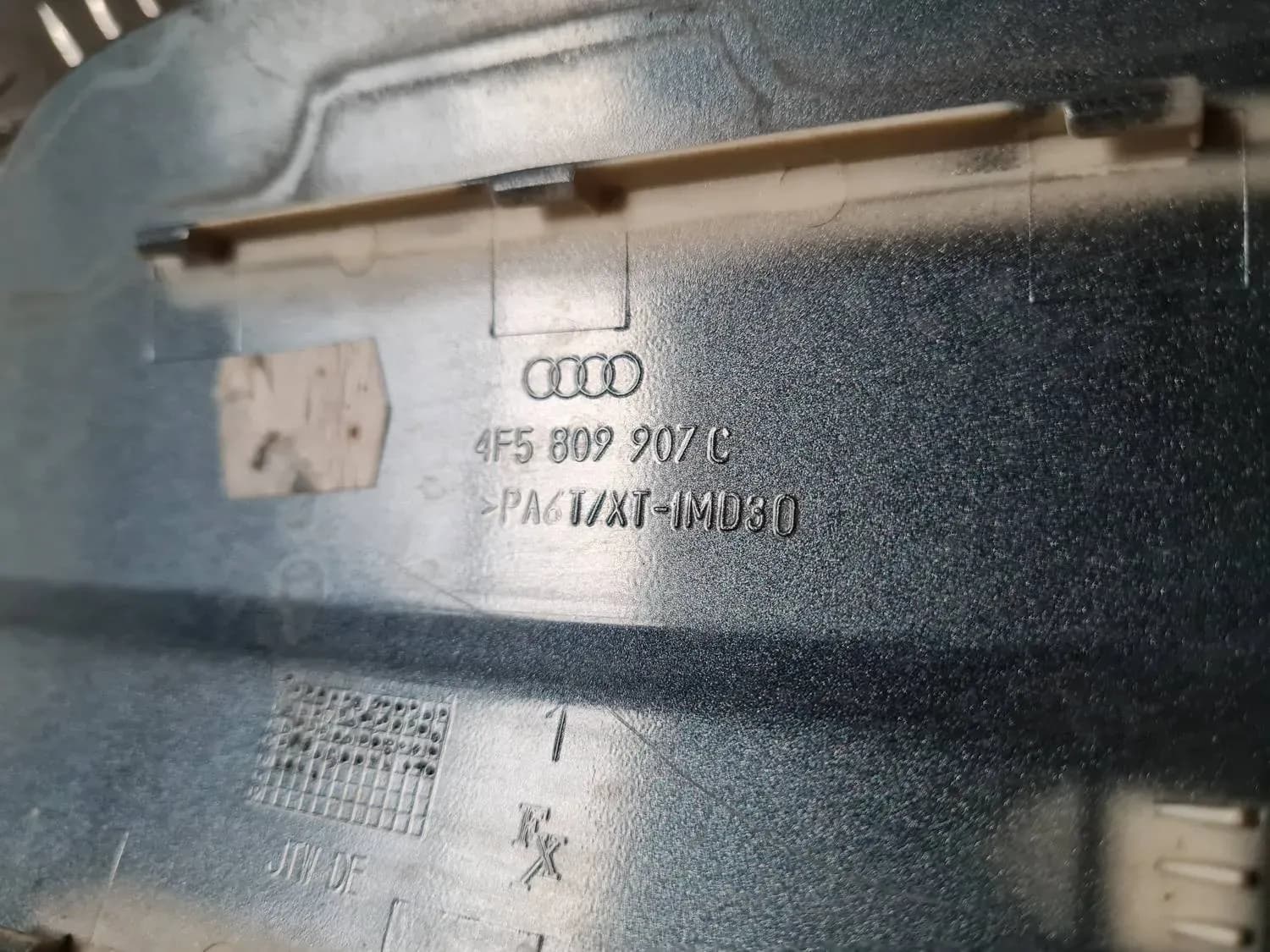 Kraftstofftankdeckel AUDI A6 2008 - foto 3