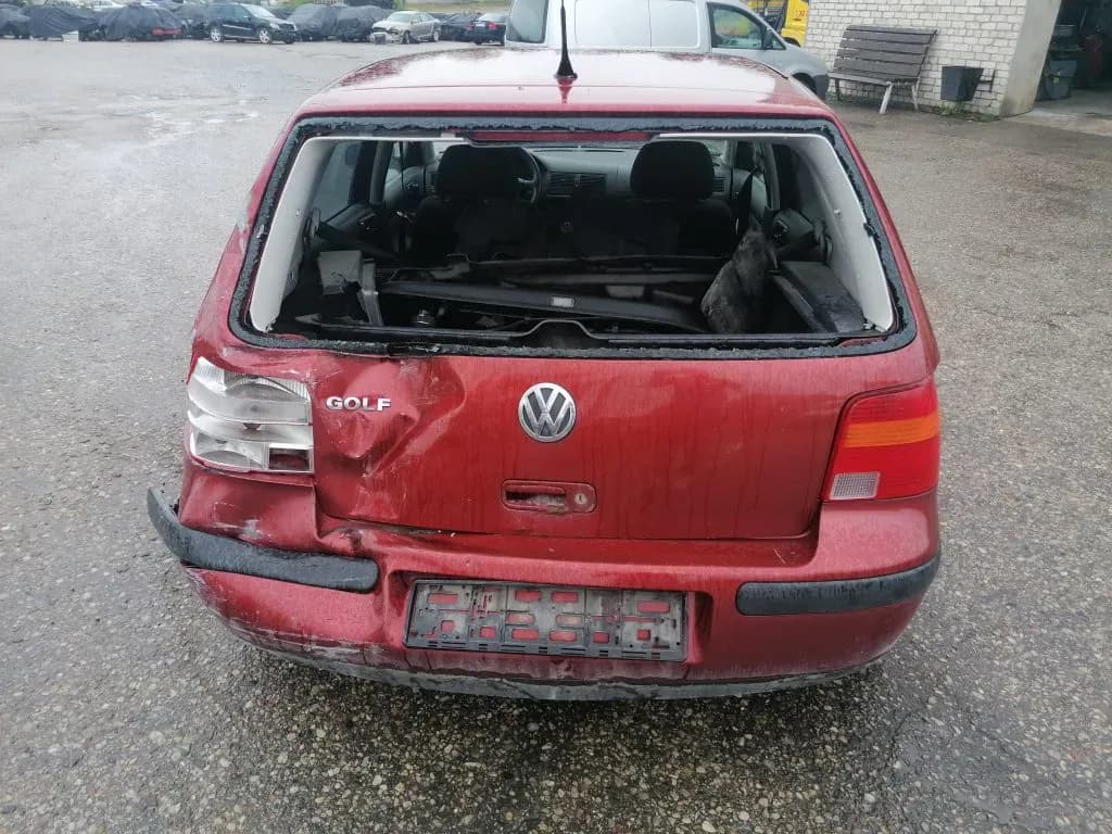Foto des zerlegten Fahrzeugs 4