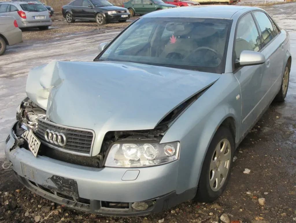 Foto des zerlegten Fahrzeugs 3