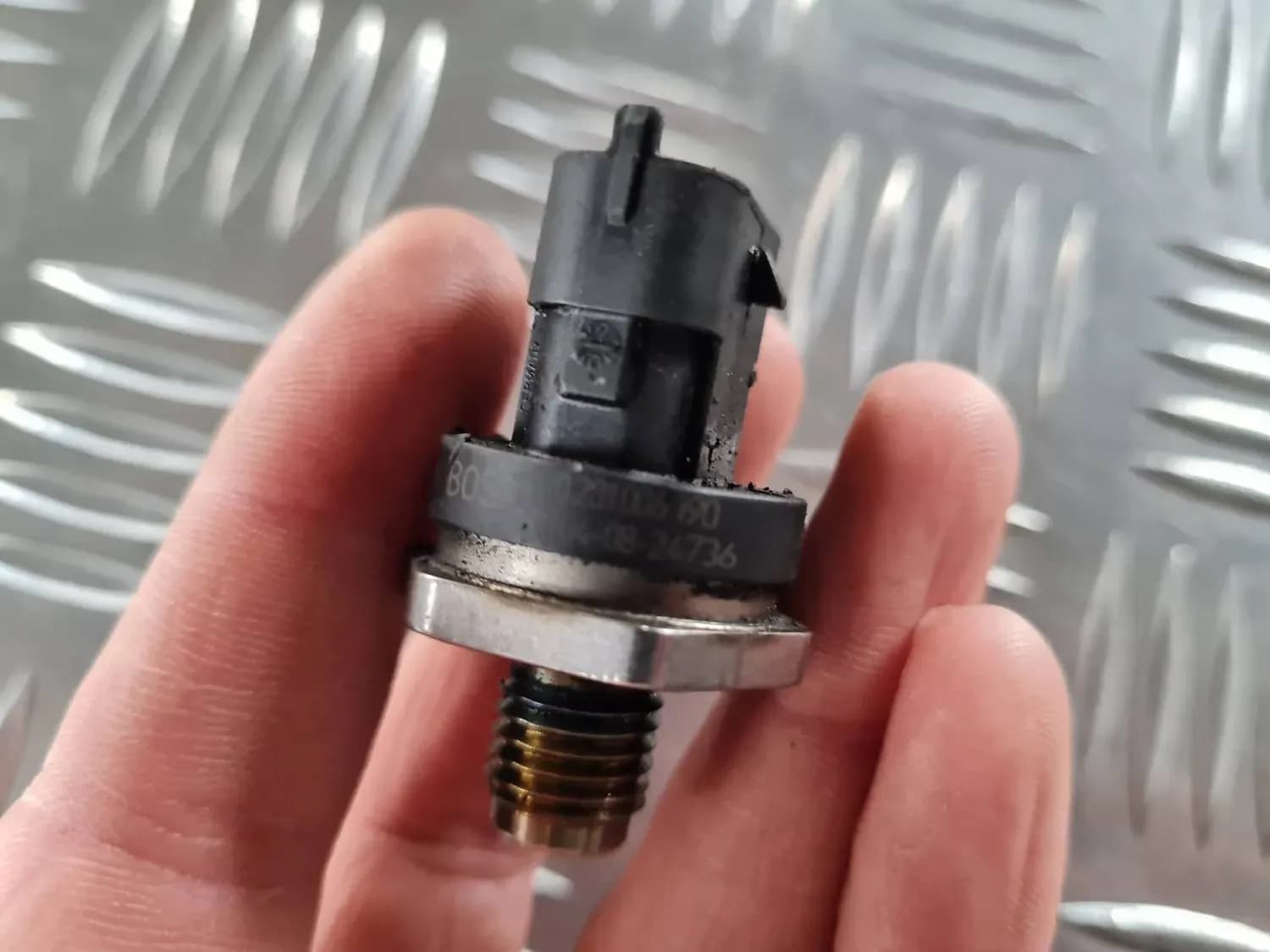 Kraftstoffsensor RENAULT SCENIC III 2011 - foto 4