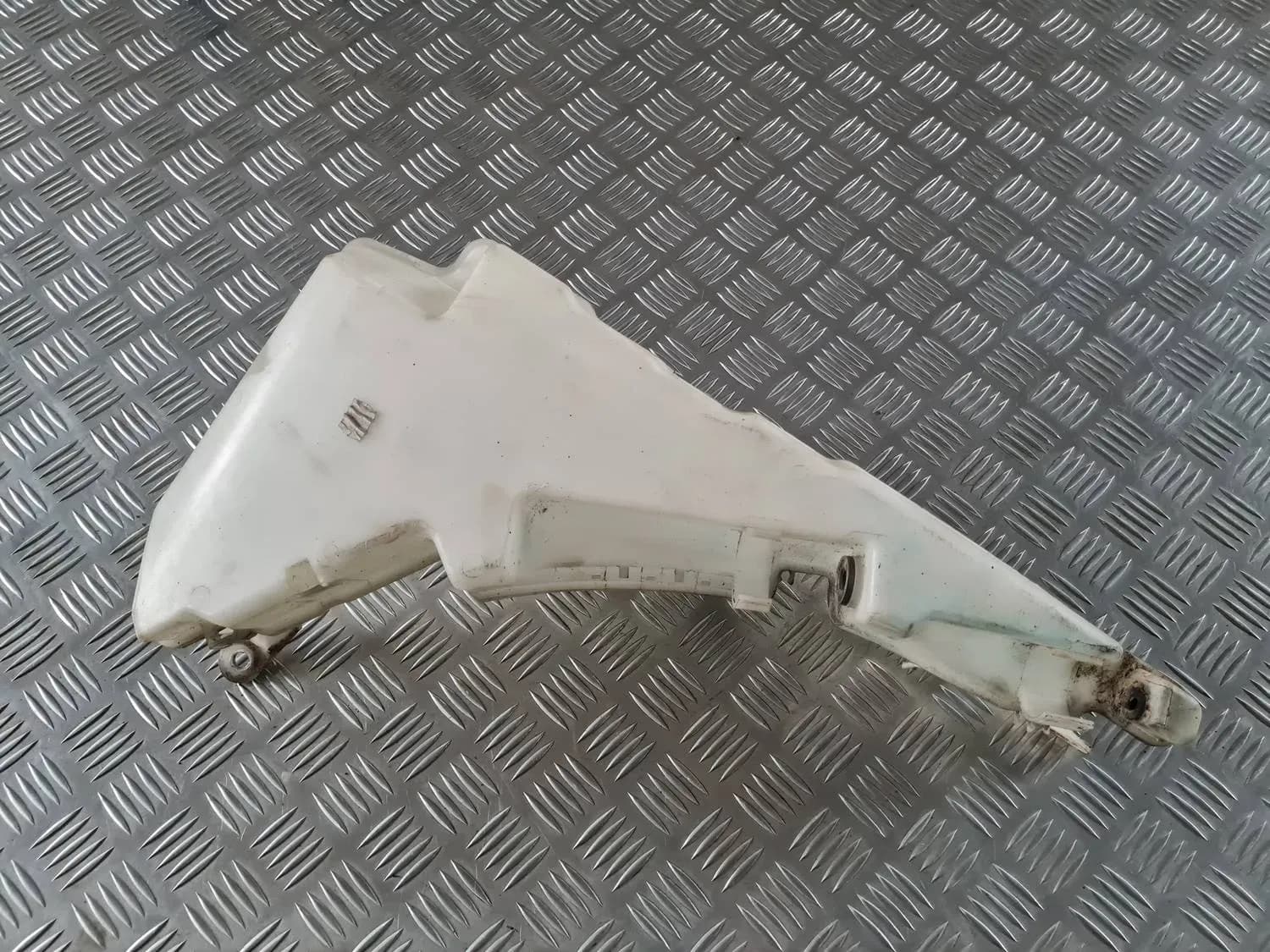 Waschflüssigkeitsbehälter AUDI A6 2008 - foto 2