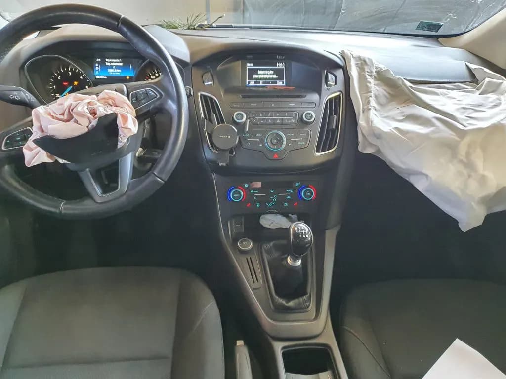 Foto des zerlegten Fahrzeugs 3