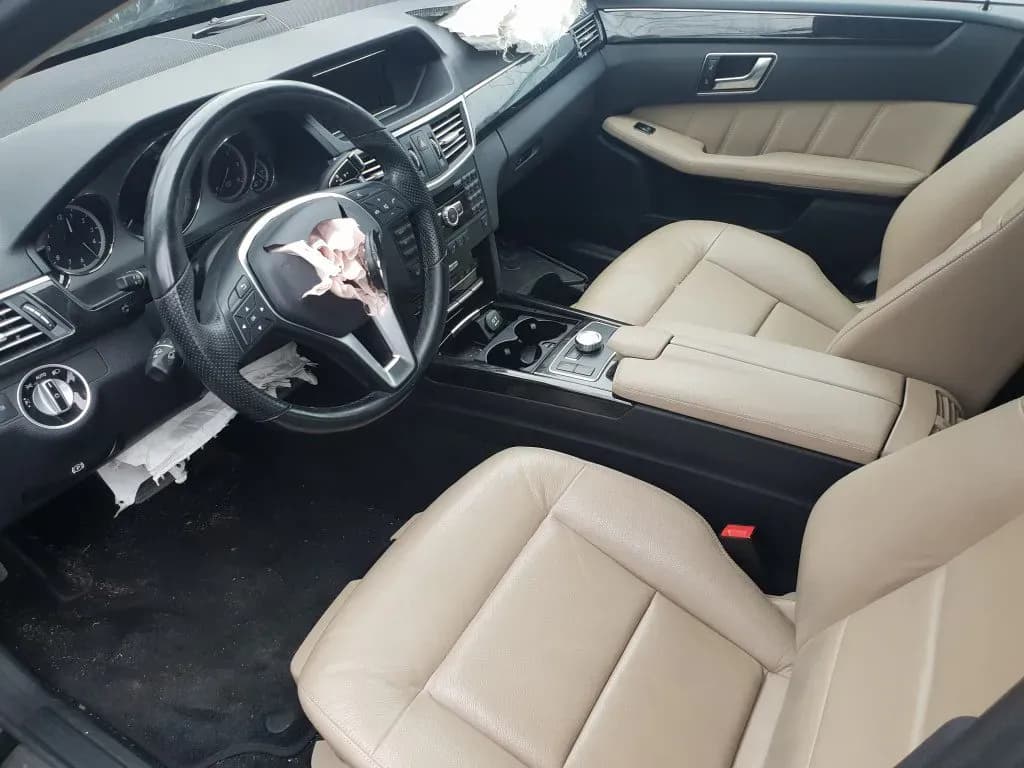 Foto des zerlegten Fahrzeugs 5