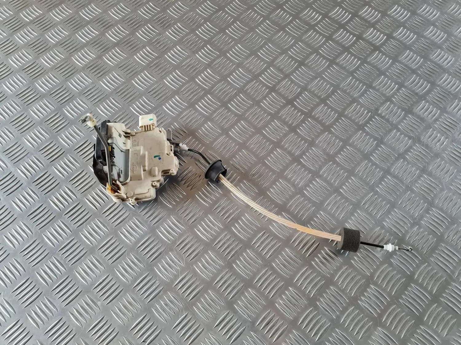 Türschloss vorne links AUDI A6 2008 - foto 1
