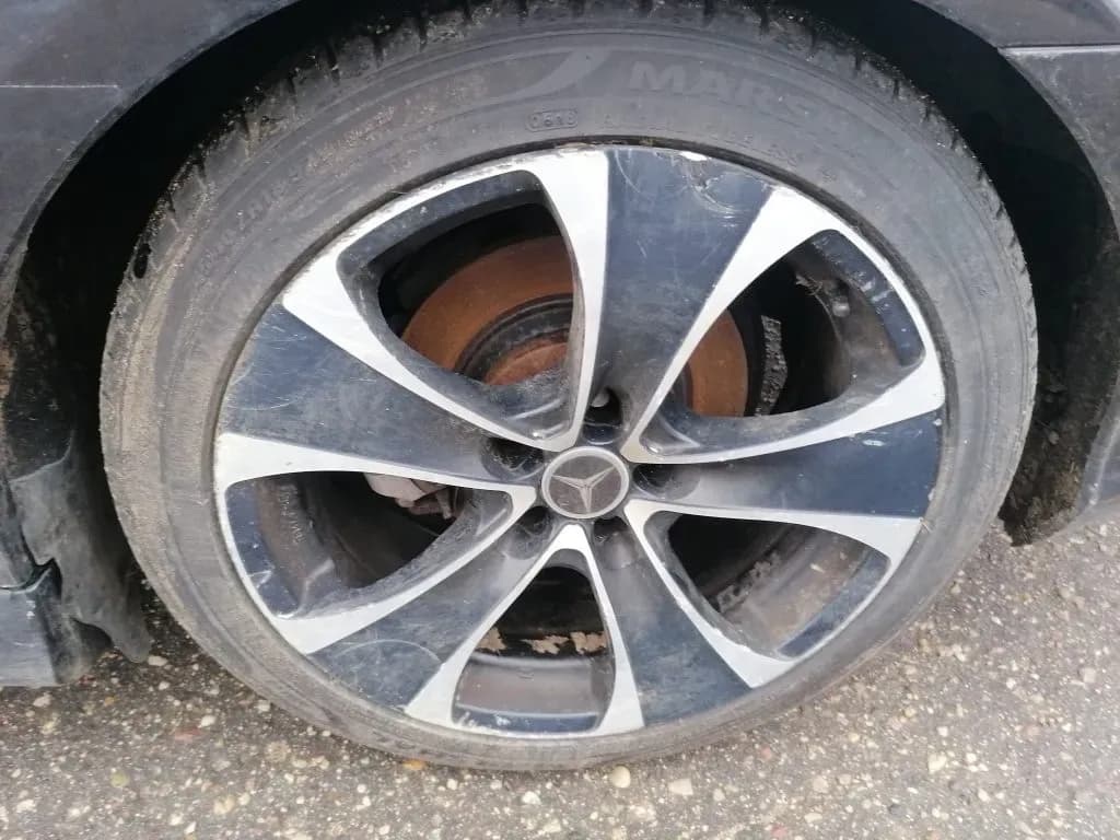 Foto des zerlegten Fahrzeugs 3