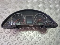 Geschwindigkeitsmesser, Tacho AUDI A4 2001