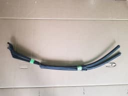 Bürstenhalterset vorne PEUGEOT 407 2004