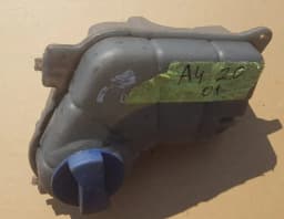 Kühlmittelbehälter AUDI A4 2001
